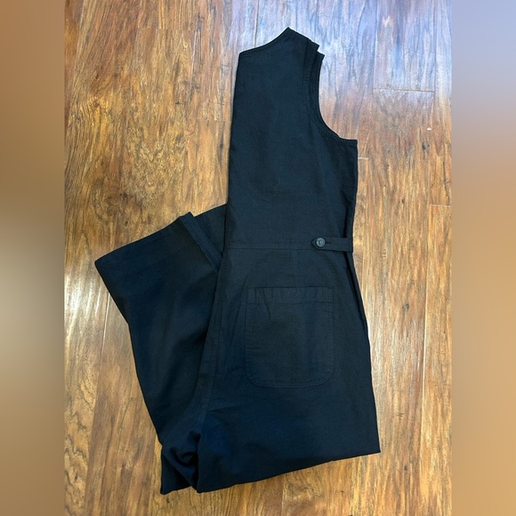 Duluth Trading Co Black Women’s Overeasy Lightweight Hemp Button-Front Jumpsuit - Picture 9 of 9